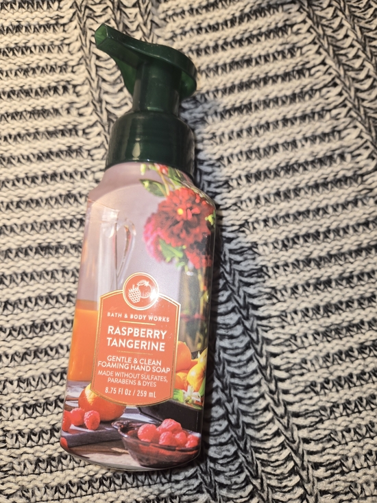 Bath & Body Works Other - Bath & Body Works Raspberry Tangerine Gentle Foaming Hand Soap - Green Pump